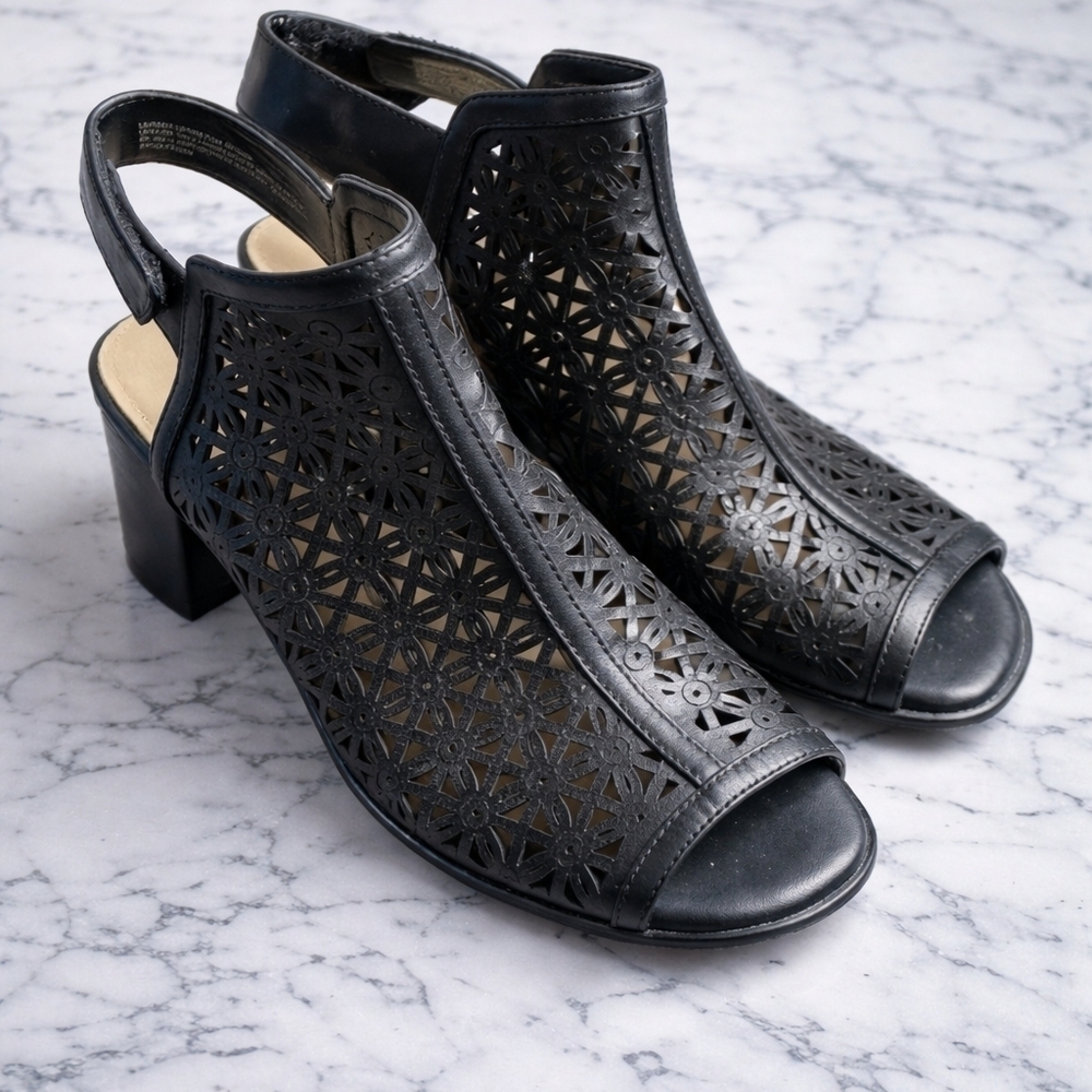 NEW Earth Black Leather Sandal Block Heels Sz 10
